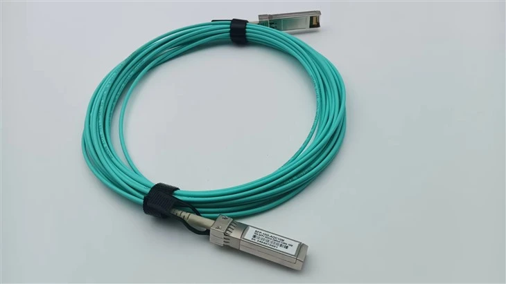 40G QSFP+ aktiv optisk kabel (AOC)