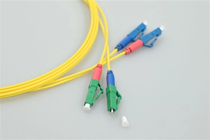 FIBEROPTIC PATCH CORD LC APC TILL LC UPC DUPLEX