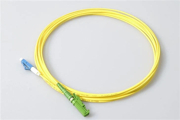Fiberoptisk patchkabel Lc till E2000
