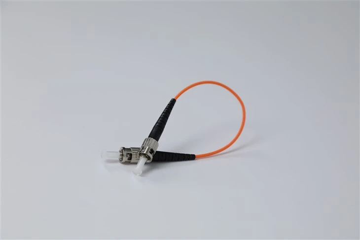 Fiberoptisk patchsladd ST UPC TILL ST UPC SIMPLEX ORANGE